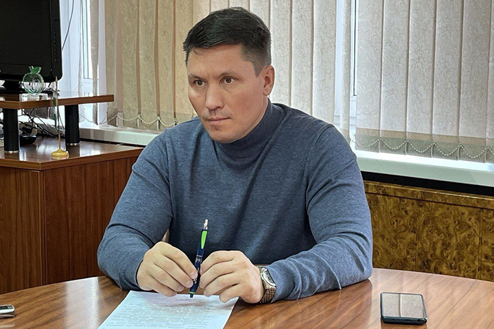 Неизвестные под именем мэра Саяногорска начали вести переписку в Telegram с горожанами