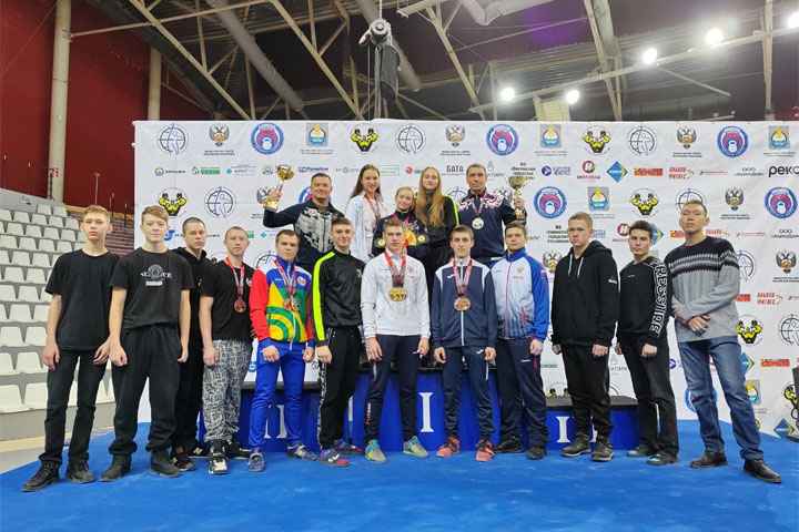 Гиревики из Хакасии вернулись со всероссийских соревнований с медалями