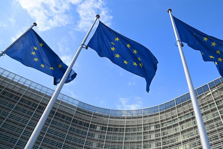 Во Франции возмутились решением Евросоюза по финансированию Украины