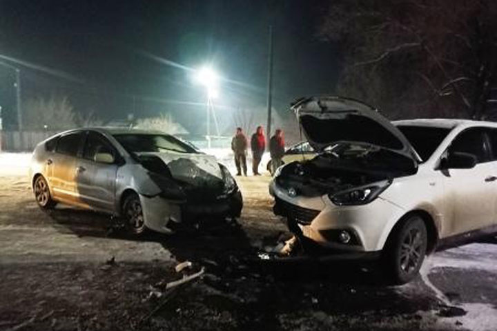 В Усть-Абакане одна автоледи не уступила дорогу другой 