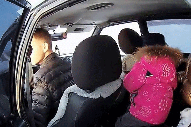 В Хакасии водитель решил заработать частным извозом, но лишился денег