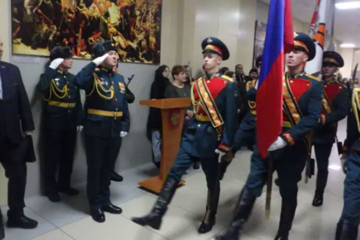В Хакасии военнослужащие ракетной и ж.д. бригад приняли присягу 