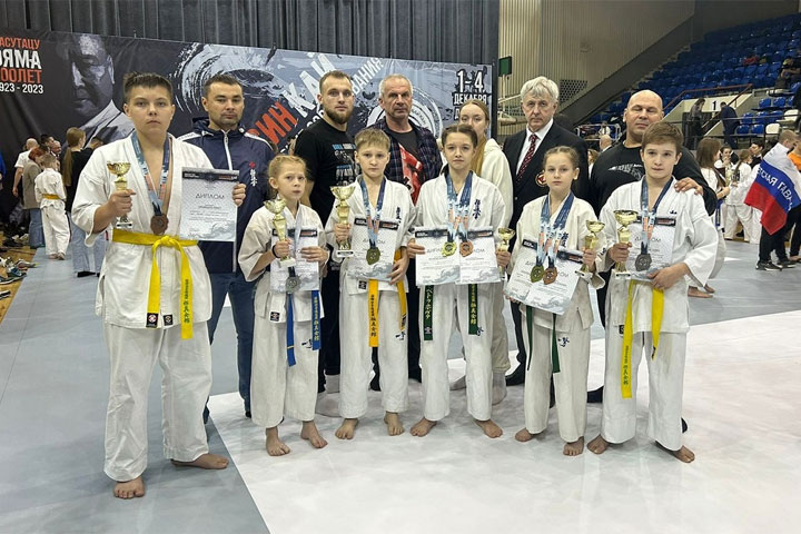 На всероссийском турнире по киокусинкай спортсмены Хакасии стали призерами 
