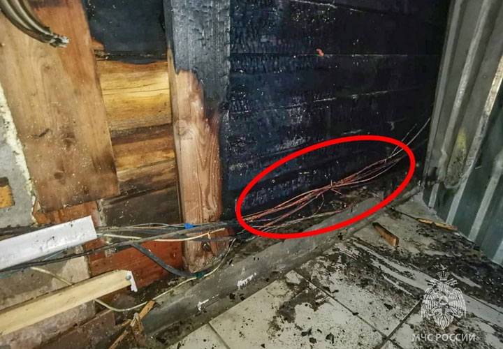 В Шира из-за замыкания проводки выгорел гараж