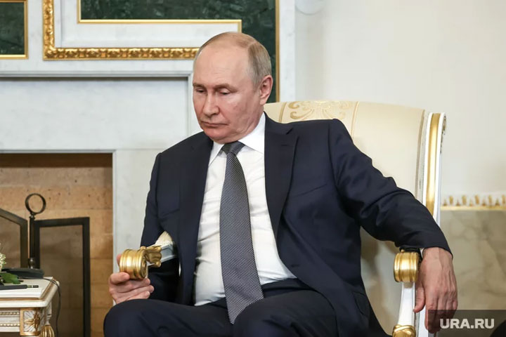 Путин провел переговоры с президентом Ирана