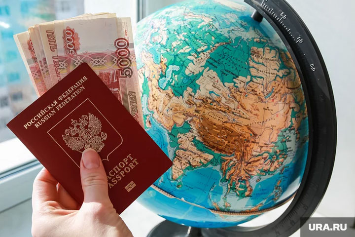 В РФ вступил в силу новый закон о загранпаспортах