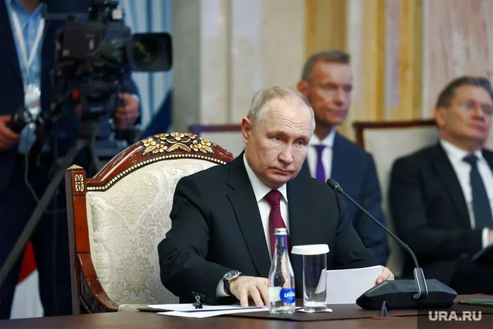 Путин пристыдил губернаторов за невнятные доклады о состоянии регионов. Видео