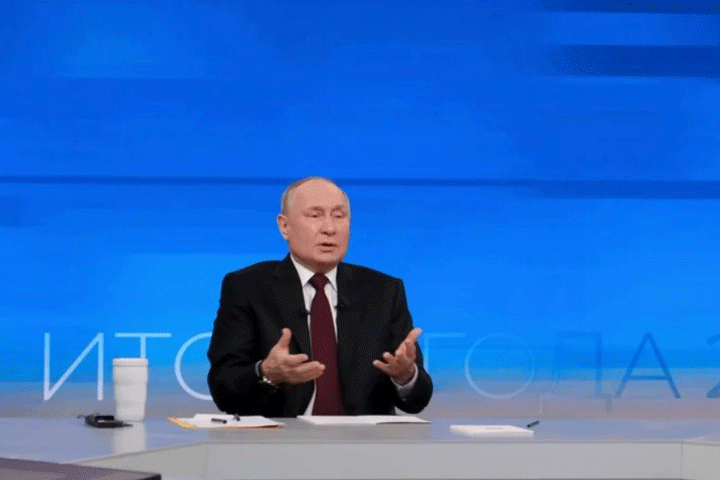 Путин: Россия наступает на всех направлениях