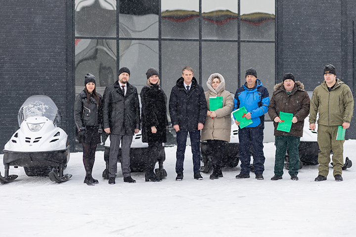 Лесные инспекторы Хакасии получили новые снегоходы