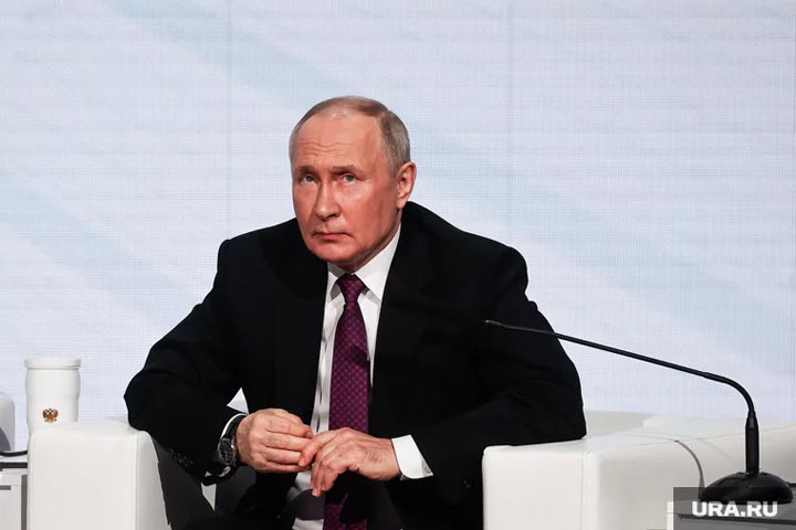На Западе увидели тревожный сигнал во внешнем виде Путина