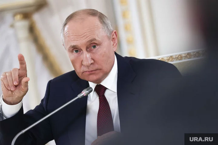 Путин заявил, что Россия не отдаст свой суверенитет за колбасу