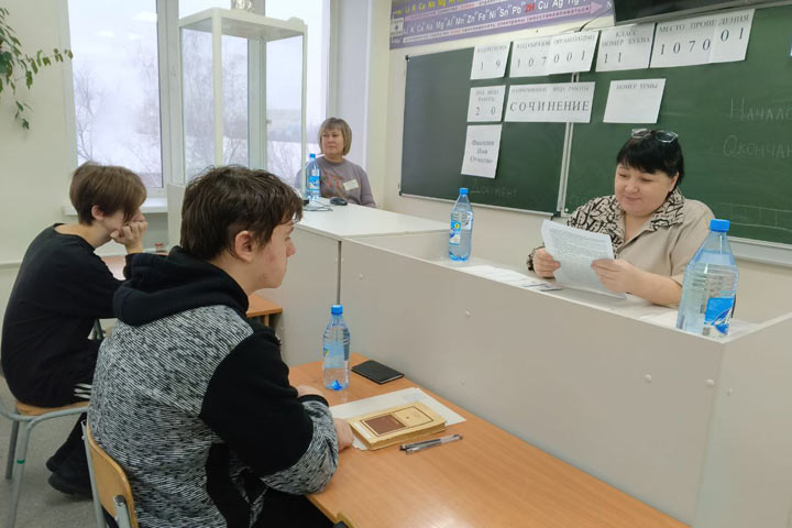 Выпускники Алтайского района получили допуск к ЕГЭ                                                                                                          