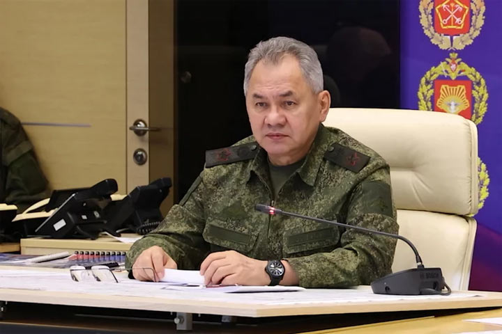 Шойгу сообщил о необходимости наращивания численности солдат в ВС РФ
