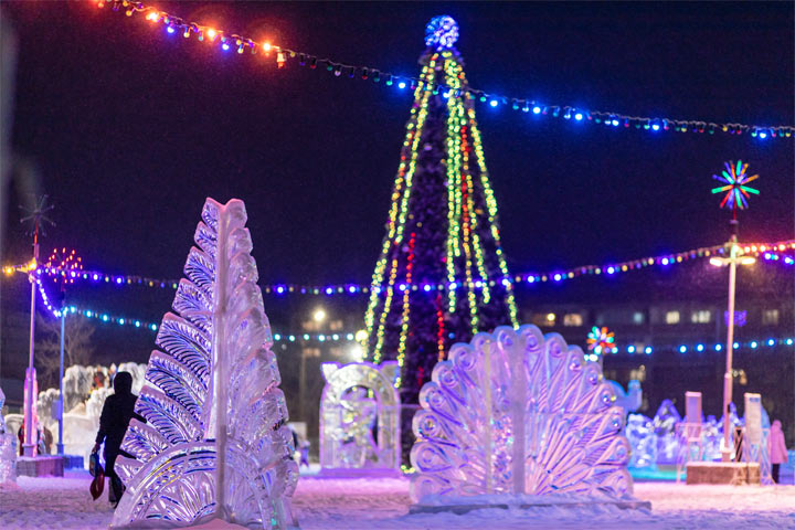 В Саяногорске открывают ледовый городок от РУСАЛа