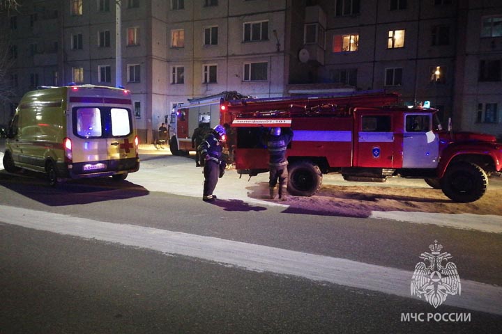 Пострадавший на пожаре житель Черногорска скончался на руках у медиков