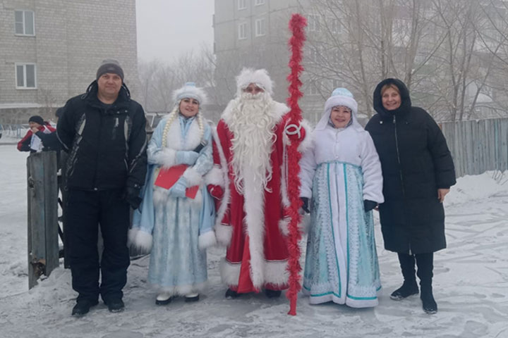 Дед Мороз принес праздничное настроение на каток в Бограде 