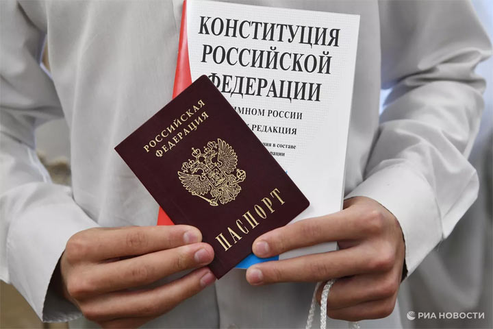 Путин подписал указ о приеме в гражданство иностранцев-контрактников