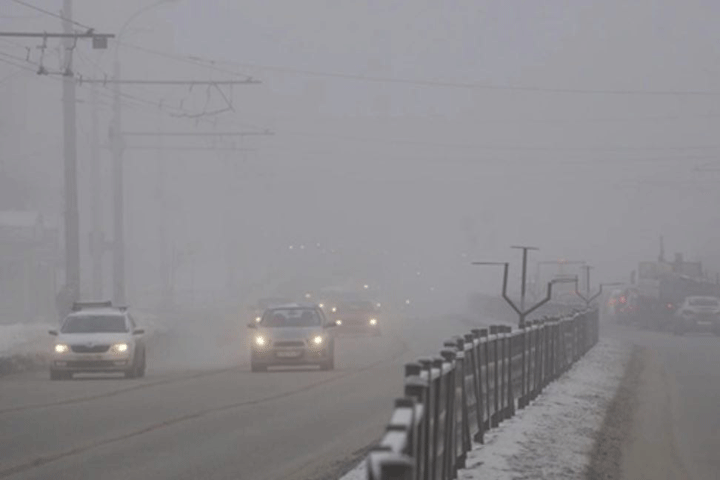 Вниманию водителей и пешеходов: осторожно, на дорогах возможны туман и гололед
