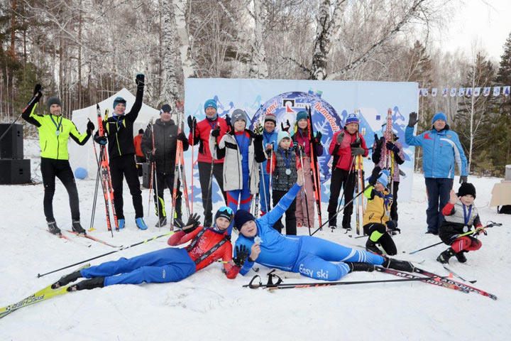 Жители Саяногорска бросили салаты и встали на лыжи