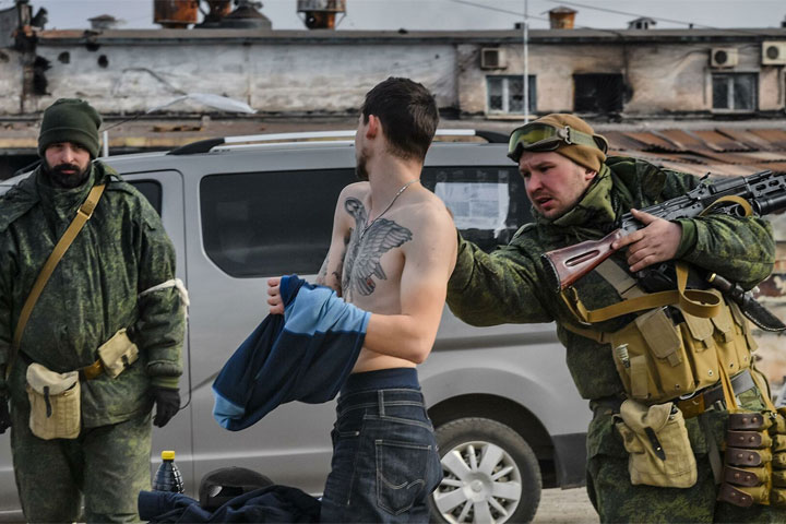 Минобороны РФ: Киев отдал нацбатам приказ бежать из Мариуполя под видом мирных жителей