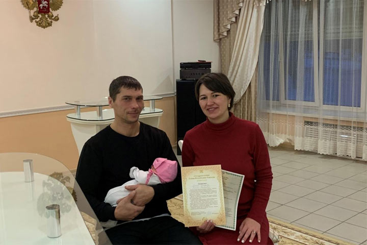 Первых малышей нового года зарегистрировали в Черногорске