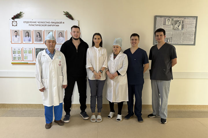 Стоматологи и челюстно-лицевые хирурги Хакасии обмениваются опытом