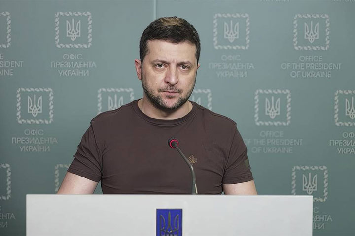 Зеленский назвал условия, при которых Украина обсудит с Россией Крым и Донбасс