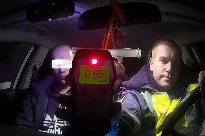 В Хакасии задержан пьяный бесправник, у которого 27 неоплаченных штрафов