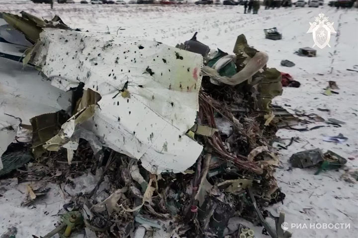 Специалисты начали расшифровывать информацию с черных ящиков сбитого Ил-76