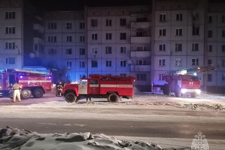 В Черногорске сгорел дом с верандой