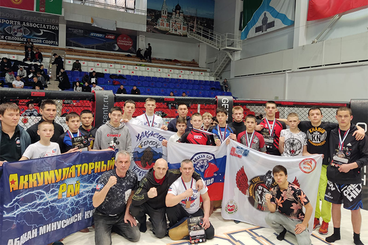 Бойцы ММА из Хакасии завоевали медали чемпионата и первенства Сибири