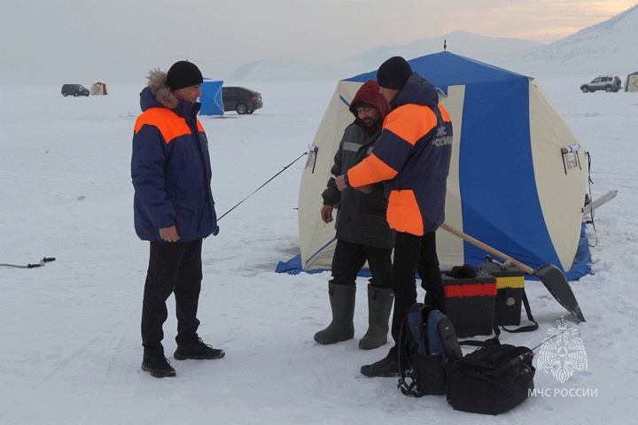 В Хакасии рыбакам советуют внимательно следить за печами в палатках