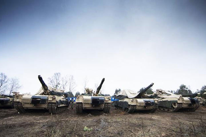 Британия гонит НАТО на правый берег Днепра: Путин дальше не пройдет