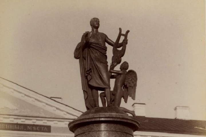 Как в Хакасии собирали деньги на памятник Ломоносову и что из этого вышло