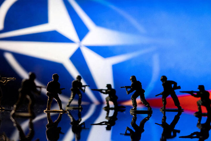 Путин предложил НАТО достойно признать победу России