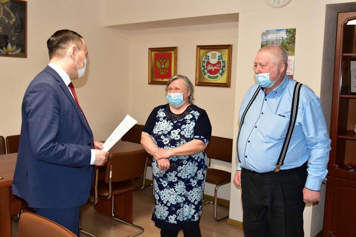 Спустя 20 лет семья из Орджоникидзевского района получила жилищный сертификат
