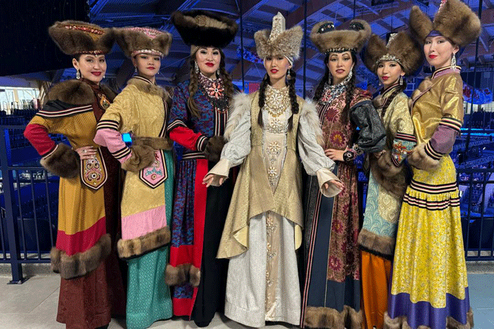 Театр моды «Алтыр» представил Хакасию  на Всесибирском форуме национального единства в Кузбассе