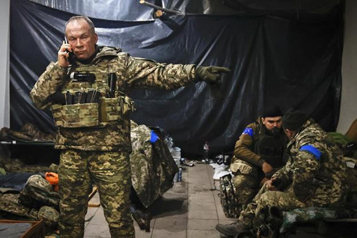 Битва за Авдеевку: Сырский бросает в штыки на русских боевиков «Азова»*