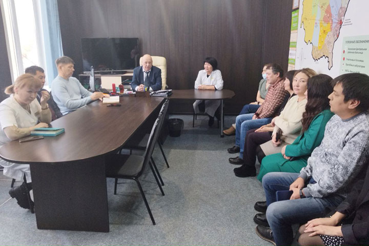 Министр здравоохранения встретился с коллективом Аскизской больницы