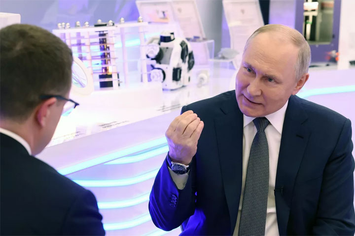 Путин сожалеет, что Россия не вела активных действий на Украине раньше