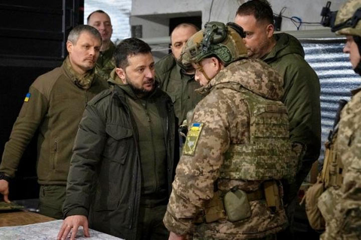 Западные СМИ: Сырский, бежав из Авдеевки, разочаровал генералов НАТО