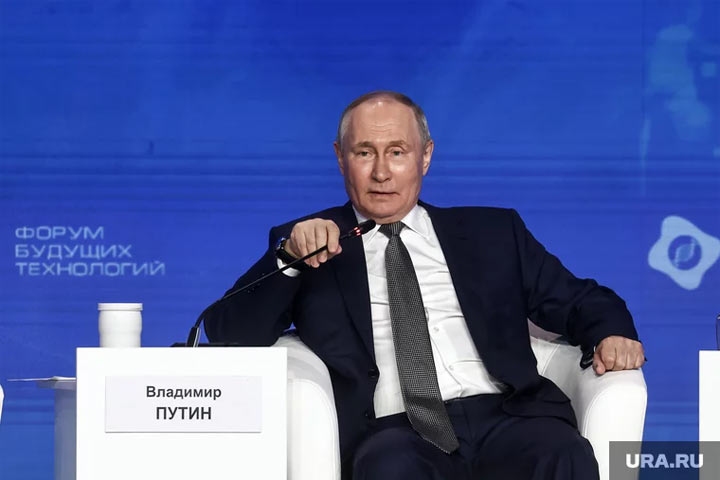 Путин поздравил российских военных с успехом в Авдеевке