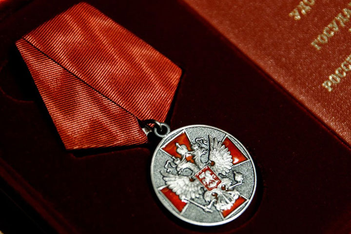 Два известных жителя Хакасии удостоены медалей по указу президента