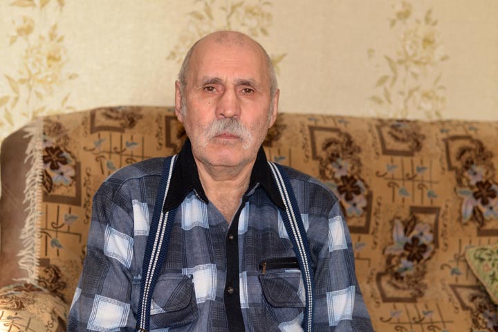 Пожилой житель Абакана спас мужчину от перевода мошенникам более 500 тыс. рублей