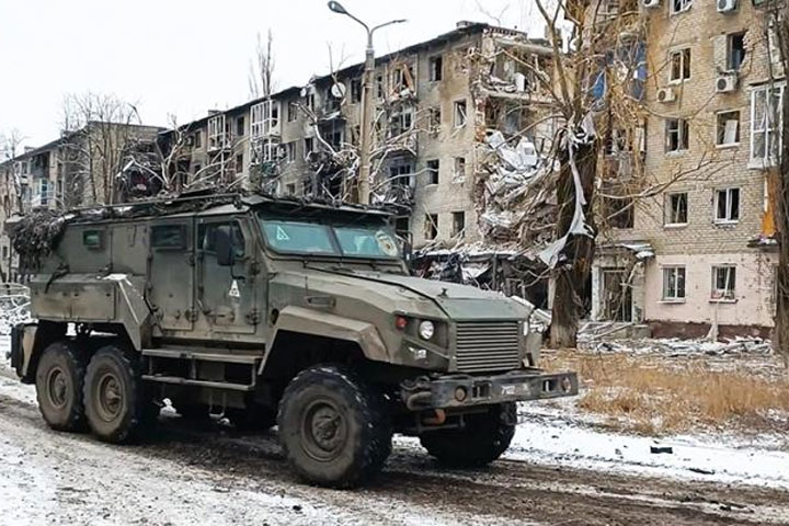 Когда освободят Донбасс: Авдеевку взяли, но Донецк по-прежнему под обстрелами