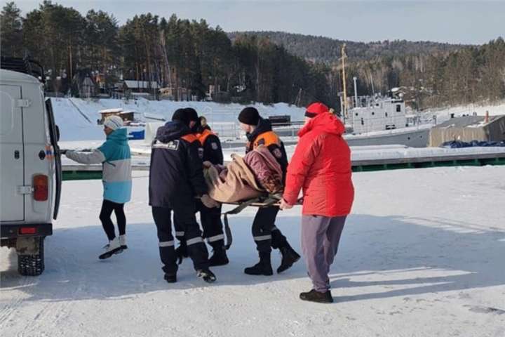 Мужчина на мотособаке въехал в палатку, есть пострадавшие