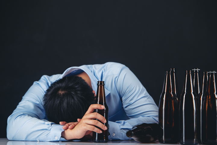 В Хакасии как никогда актуальна максима усердного выпивохи: упал — значит хватит