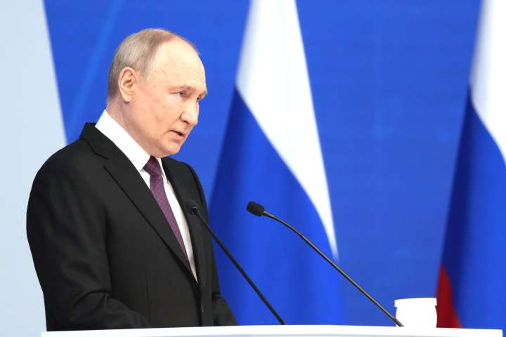 Путин предложил списать 2/3 задолженности регионов по бюджетным кредитам