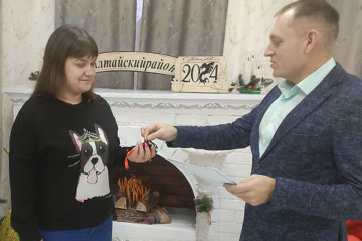 Хакасия подготовила выдачу федеральных жилищных сертификатов для детей-сирот