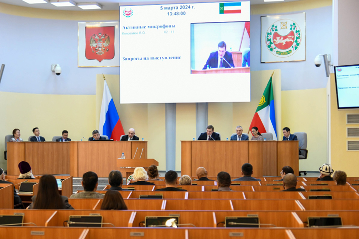В Хакасии обсудили межнациональные отношения